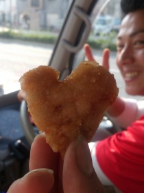 ハート型のからあげ