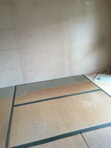 タンスを片付けた後の部屋