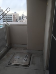 外壁塗装前に片付けたベランダ