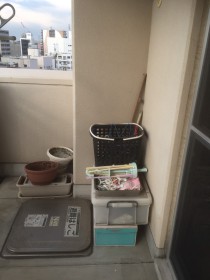 外壁塗装前のベランダの不用品