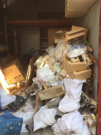 清掃前のガレージ